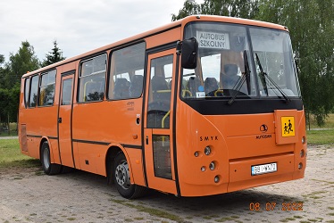 pomarańczowy autobus